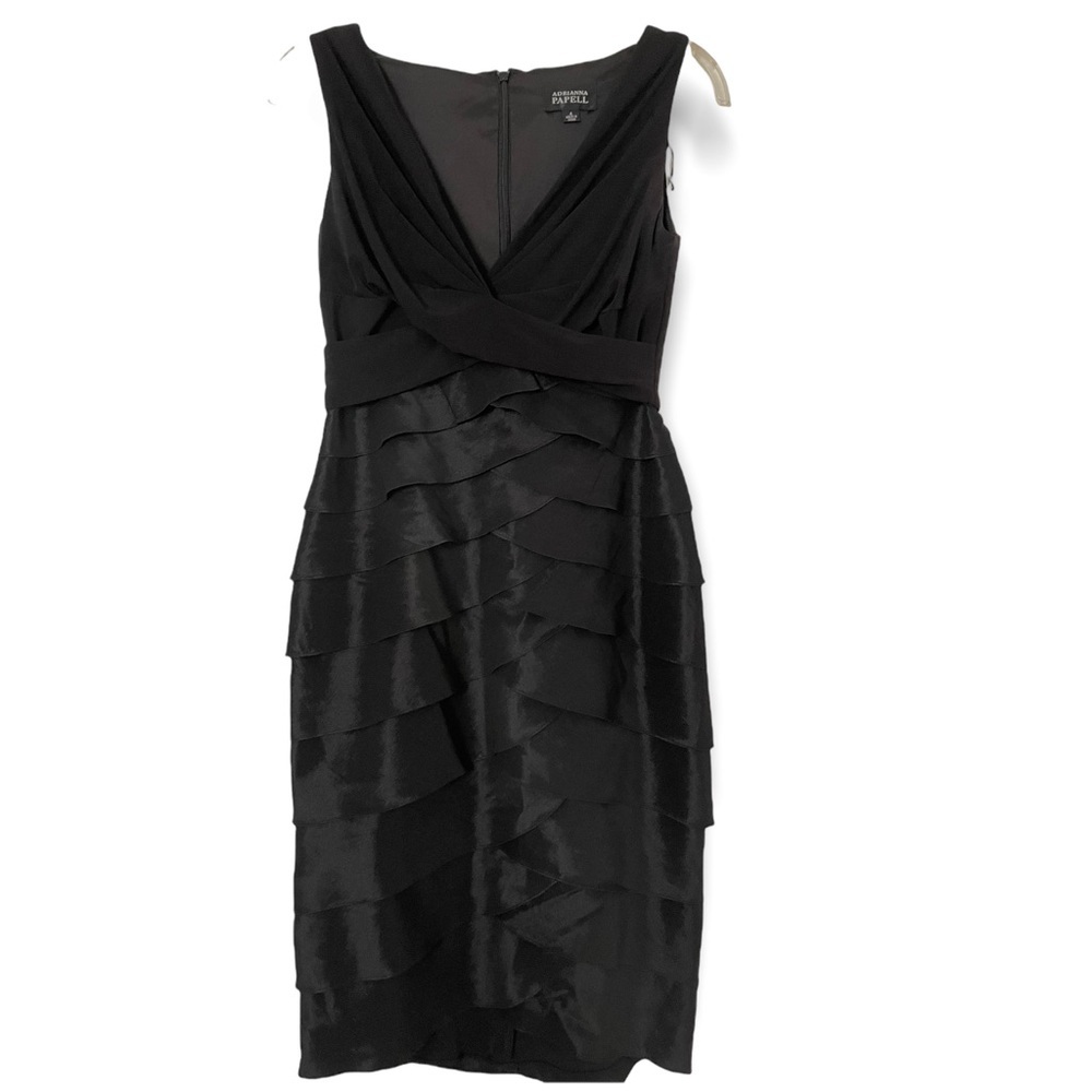 Vintage Adriana PAPELL beautiful black dress, for meeting or party. size 4